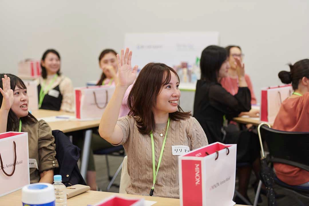 クイズに回答する参加者の皆さん2