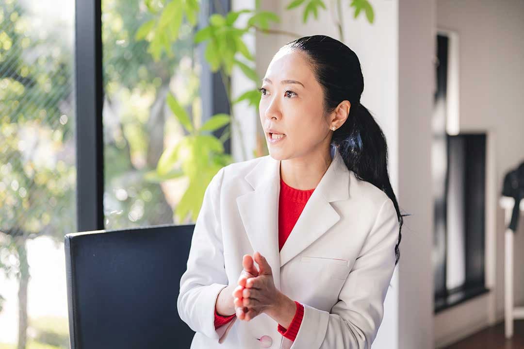 秋山友紀子先生