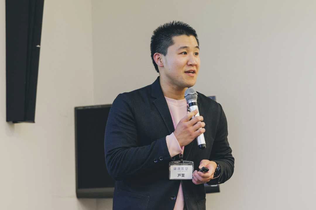 自己紹介する第一三共ヘルスケアの社員