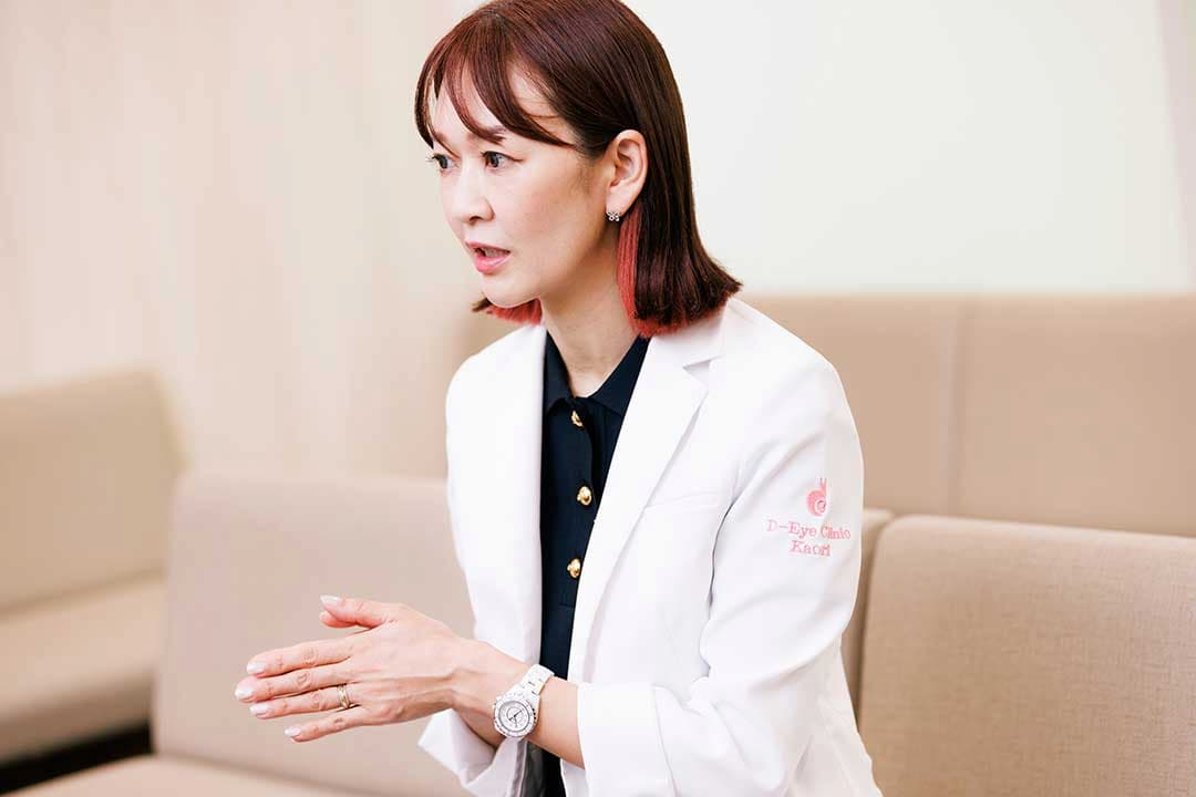 お話する佐藤香先生